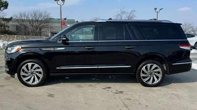 2022 Lincoln Navigator L Reserve