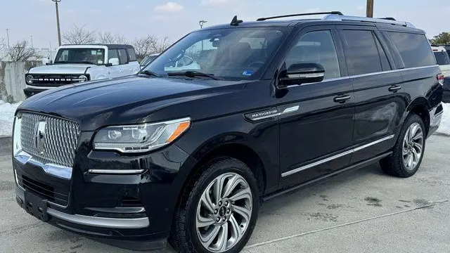 2022 Lincoln Navigator L Reserve
