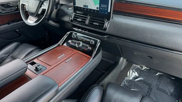2022 Lincoln Navigator L Reserve