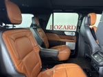 2020 Navigator L Thumbnail 18