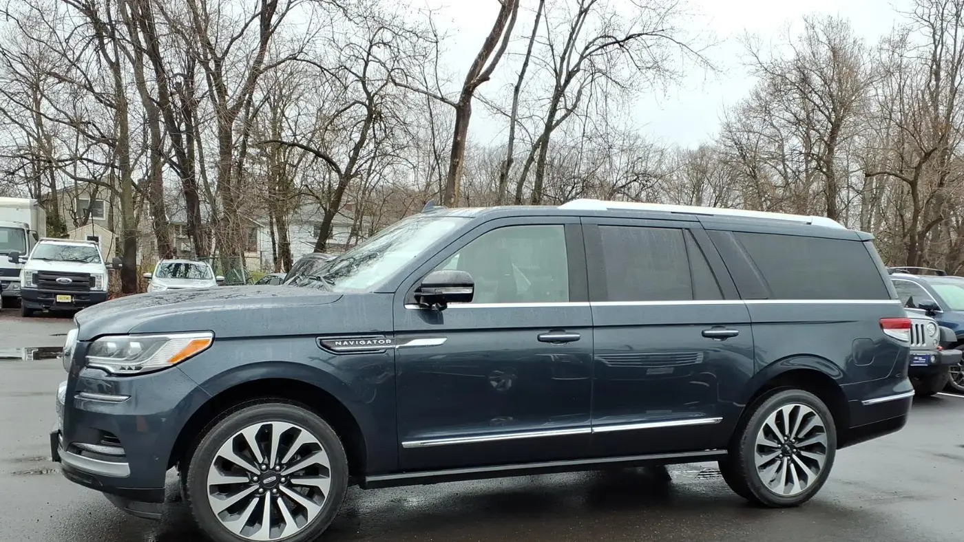 2022 Lincoln Navigator L Reserve