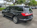 2018 Navigator L Thumbnail 2
