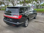 2018 Navigator L Thumbnail 4