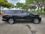 2018 Navigator L Thumbnail 5
