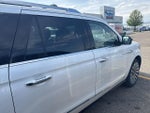 2019 Navigator L Thumbnail 10