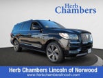 2019 Navigator L Thumbnail 1