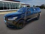 2020 Navigator L Thumbnail 1