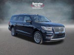 2021 Navigator L Thumbnail 3
