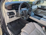 2021 Navigator L Thumbnail 9