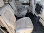 2021 Navigator L Thumbnail 21