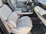 2021 Navigator L Thumbnail 23