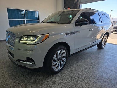 Photo of a 2022 Lincoln Navigator L 4X4 Reserve 4DR SUV for sale