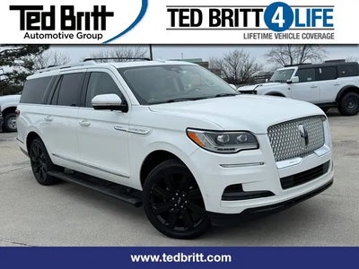 Photo of a 2022 Lincoln Navigator L 4X4 Reserve 4DR SUV for sale