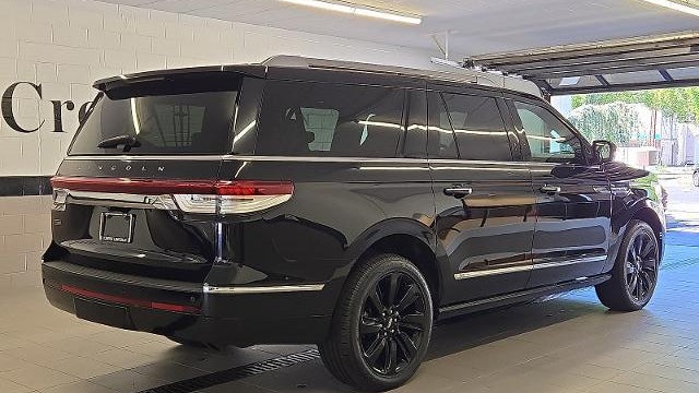 2022 Lincoln Navigator L Reserve