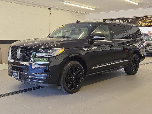 2022 Lincoln Navigator - $61,999