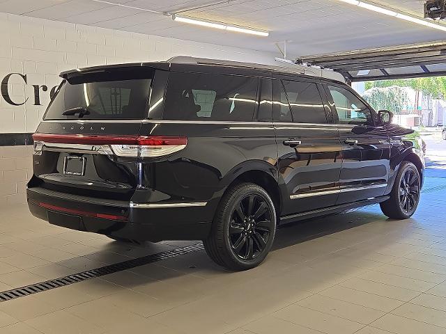 2022 Lincoln Navigator - $61,999