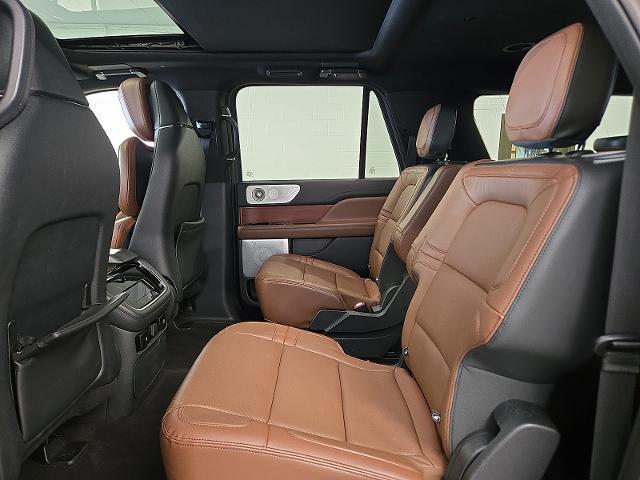2022 Lincoln Navigator - $61,999