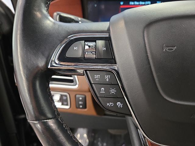 2022 Lincoln Navigator - $61,999