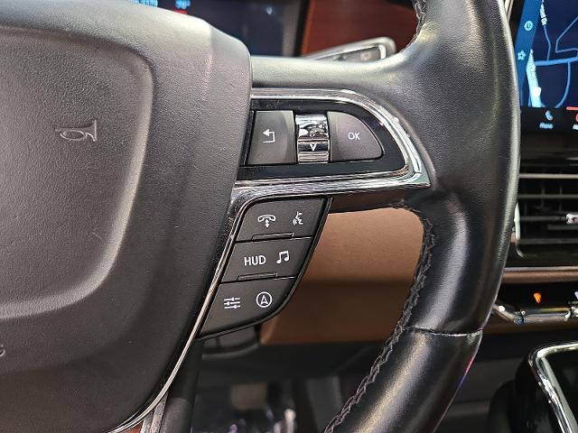 2022 Lincoln Navigator - $61,999