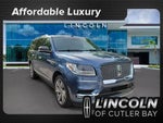 2018 Navigator L Thumbnail 1