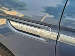 2018 Navigator L Thumbnail 8