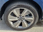2018 Navigator L Thumbnail 9