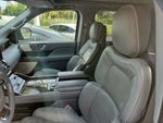 2018 Navigator L Thumbnail 11