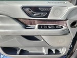 2018 Navigator L Thumbnail 16