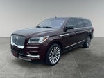 2018 Navigator L Thumbnail 2