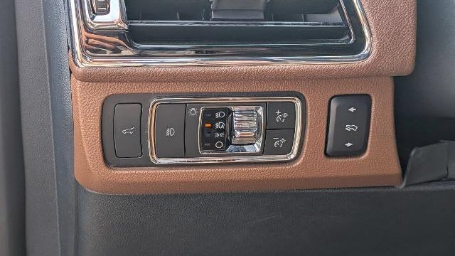 2022 Lincoln Navigator L Reserve