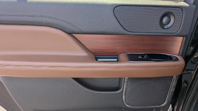 2022 Lincoln Navigator L Reserve
