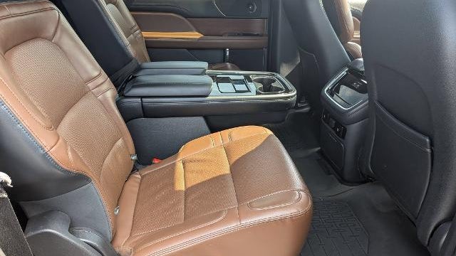 2022 Lincoln Navigator L Reserve