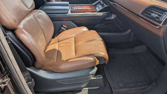2022 Lincoln Navigator L Reserve