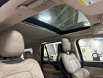 2022 Navigator L Thumbnail 21