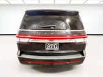 2022 Navigator L Thumbnail 3
