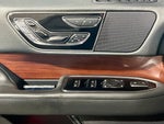 2022 Navigator L Thumbnail 12