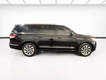 2022 Navigator L Thumbnail 24