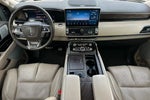 2022 Navigator L Thumbnail 12