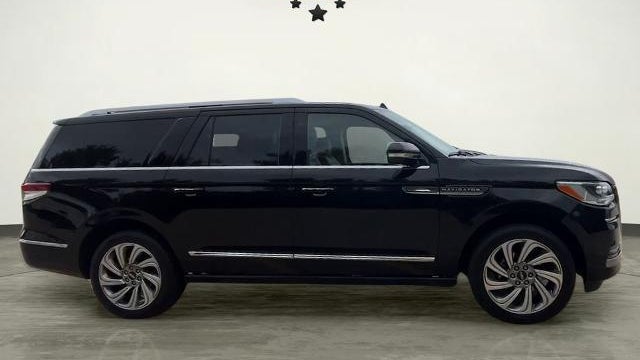 2022 Lincoln Navigator L Reserve