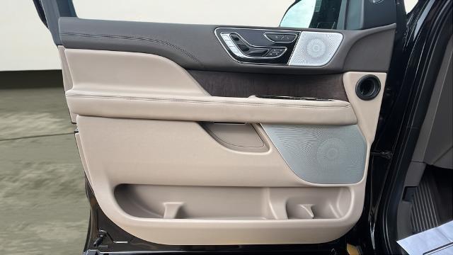2022 Lincoln Navigator L Reserve