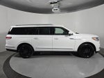 2022 Navigator L Thumbnail 3
