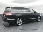 2022 Navigator L Thumbnail 5