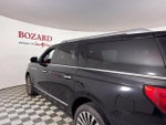 2018 Navigator L Thumbnail 9
