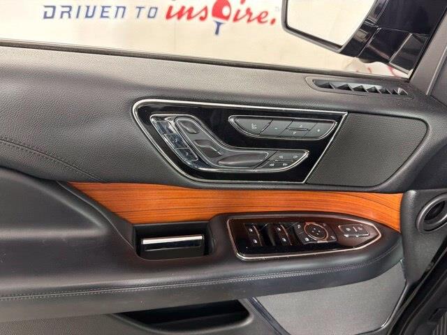 2018 Lincoln Navigator - $24,000