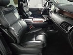 2020 Navigator L Thumbnail 18