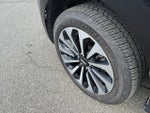 2022 Navigator L Thumbnail 10