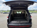 2022 Navigator L Thumbnail 11