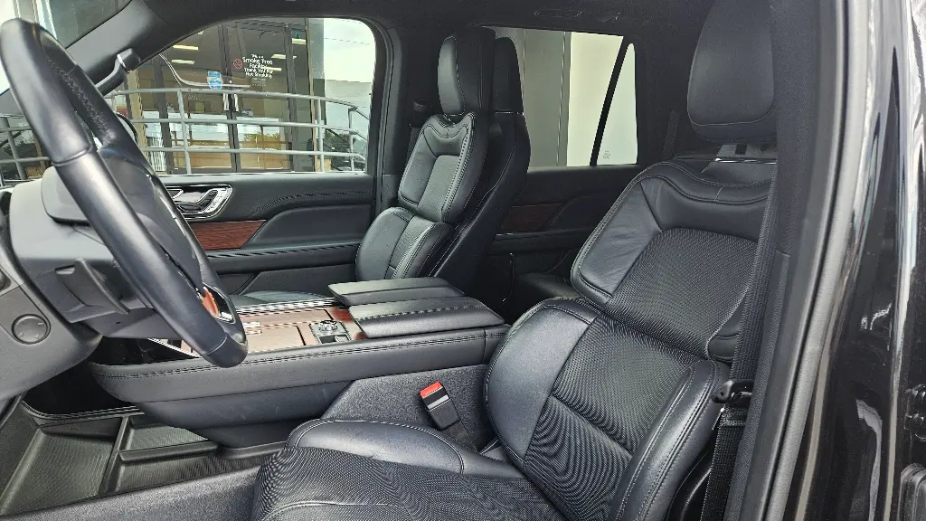 2022 Lincoln Navigator L Reserve