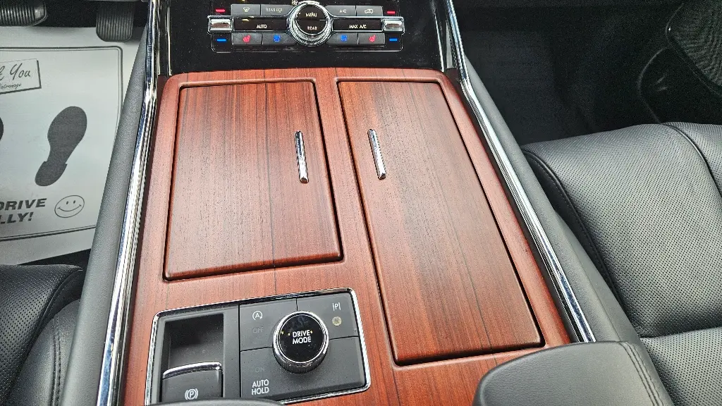 2022 Lincoln Navigator L Reserve