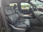 2022 Navigator L Thumbnail 17